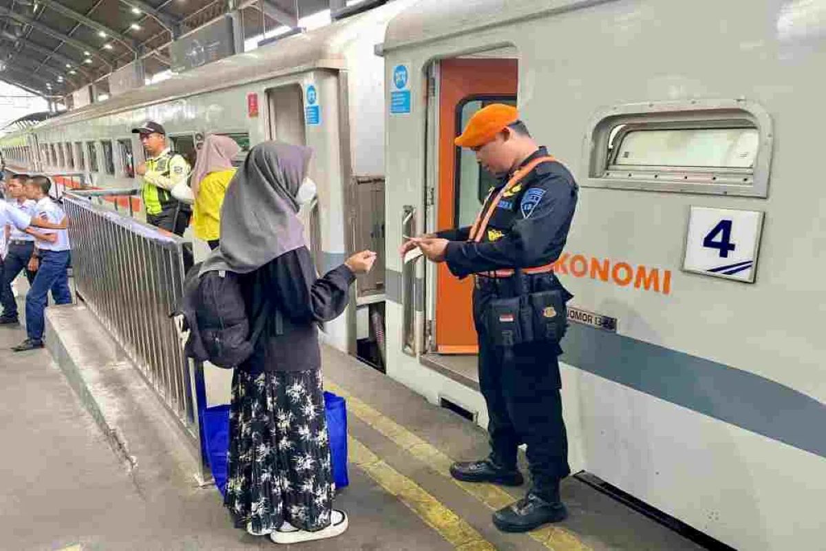 Angkutan Lebaran, KAI Daop 8 Surabaya