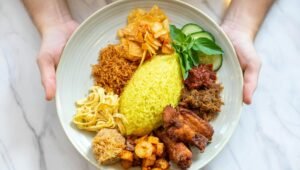 Jelajahi kekayaan kuliner Jawa Timur yang autentik dan menggugah selera dari berbagai daerah.